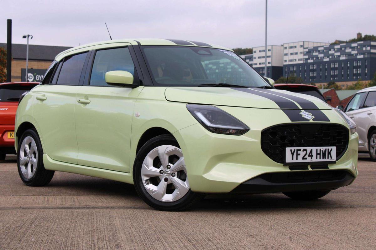 Main listing image - Suzuki Swift