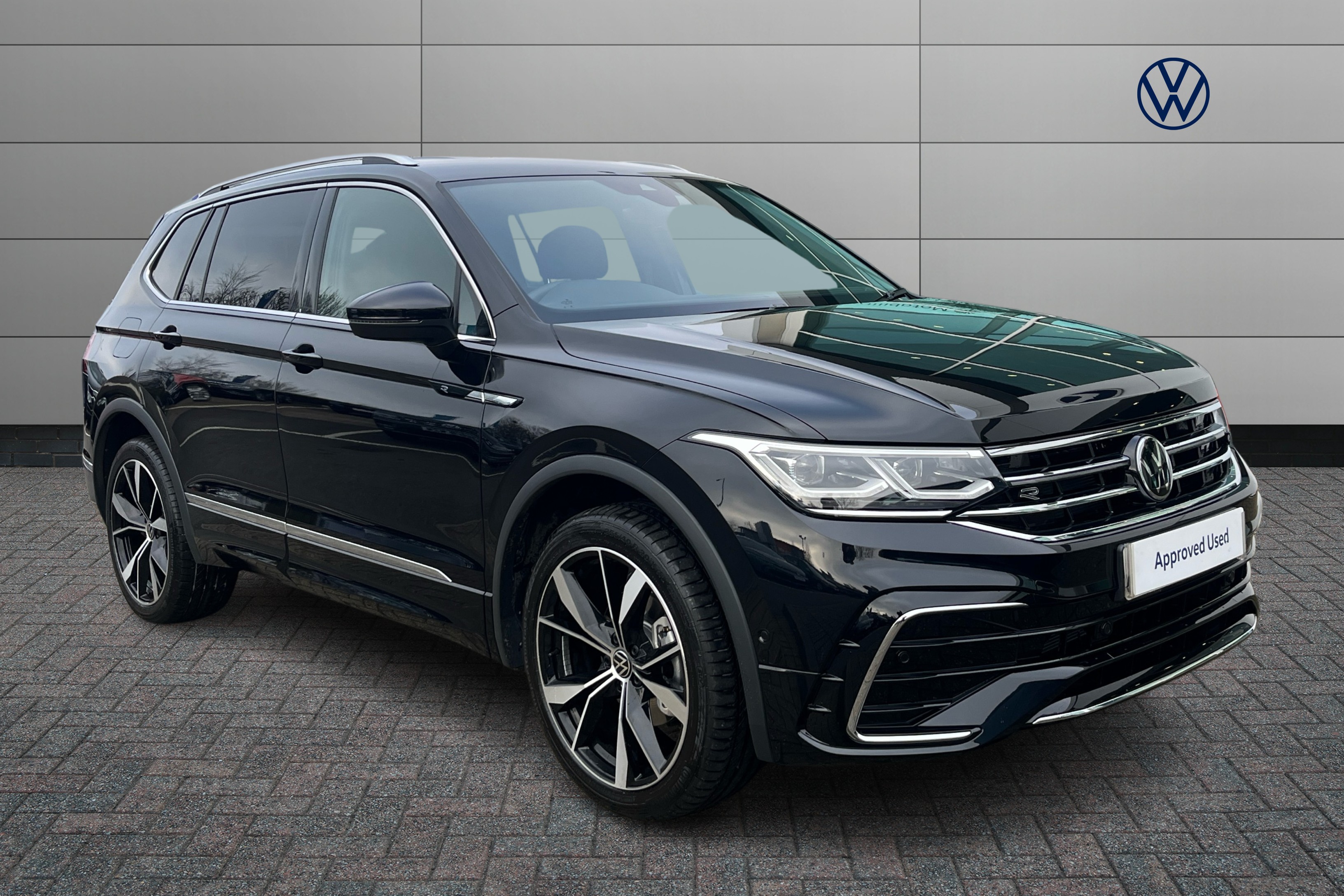 Main listing image - Volkswagen Tiguan Allspace