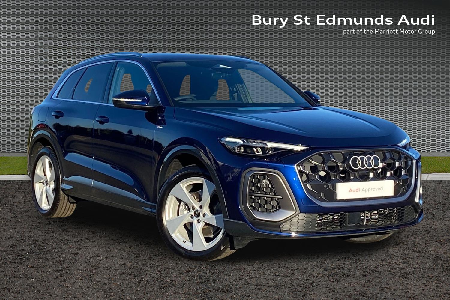 Main listing image - Audi Q5