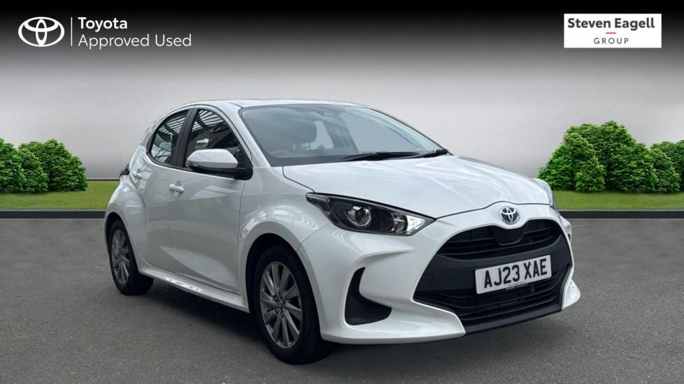 Main listing image - Toyota Yaris