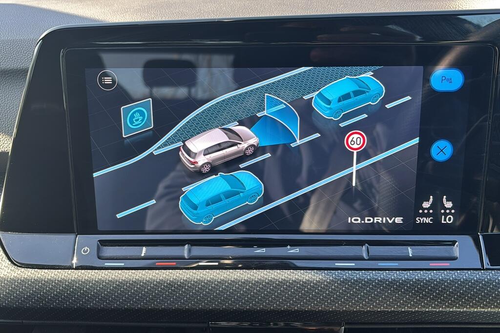 Main listing image - Volkswagen Golf R