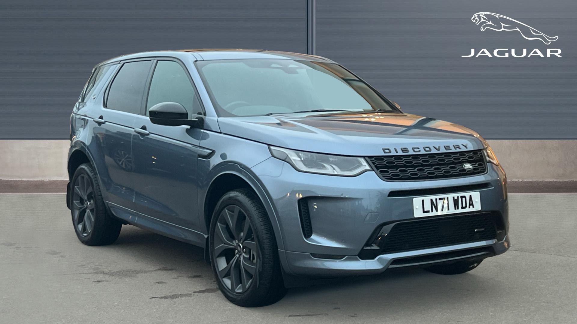 Main listing image - Land Rover Discovery Sport