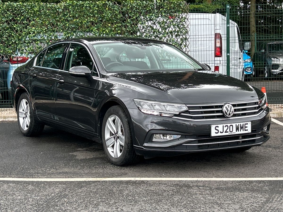 Main listing image - Volkswagen Passat