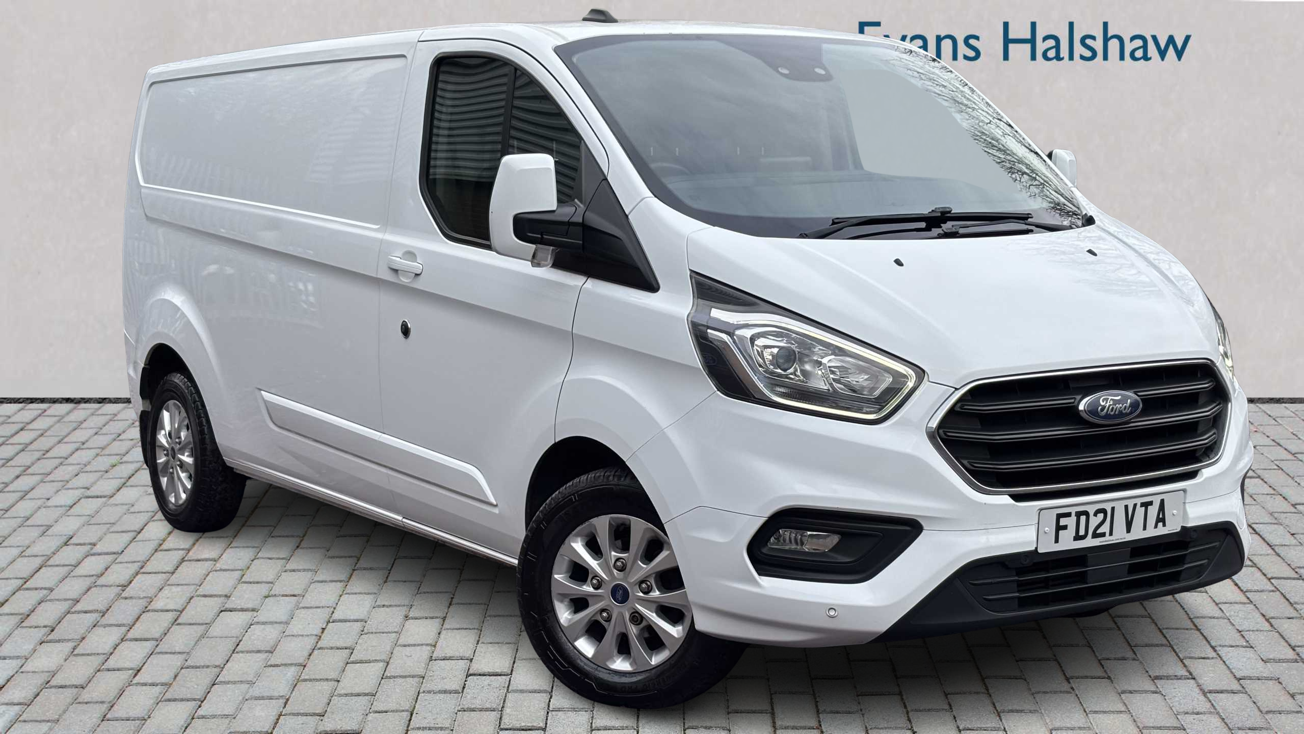 Main listing image - Ford Transit Custom