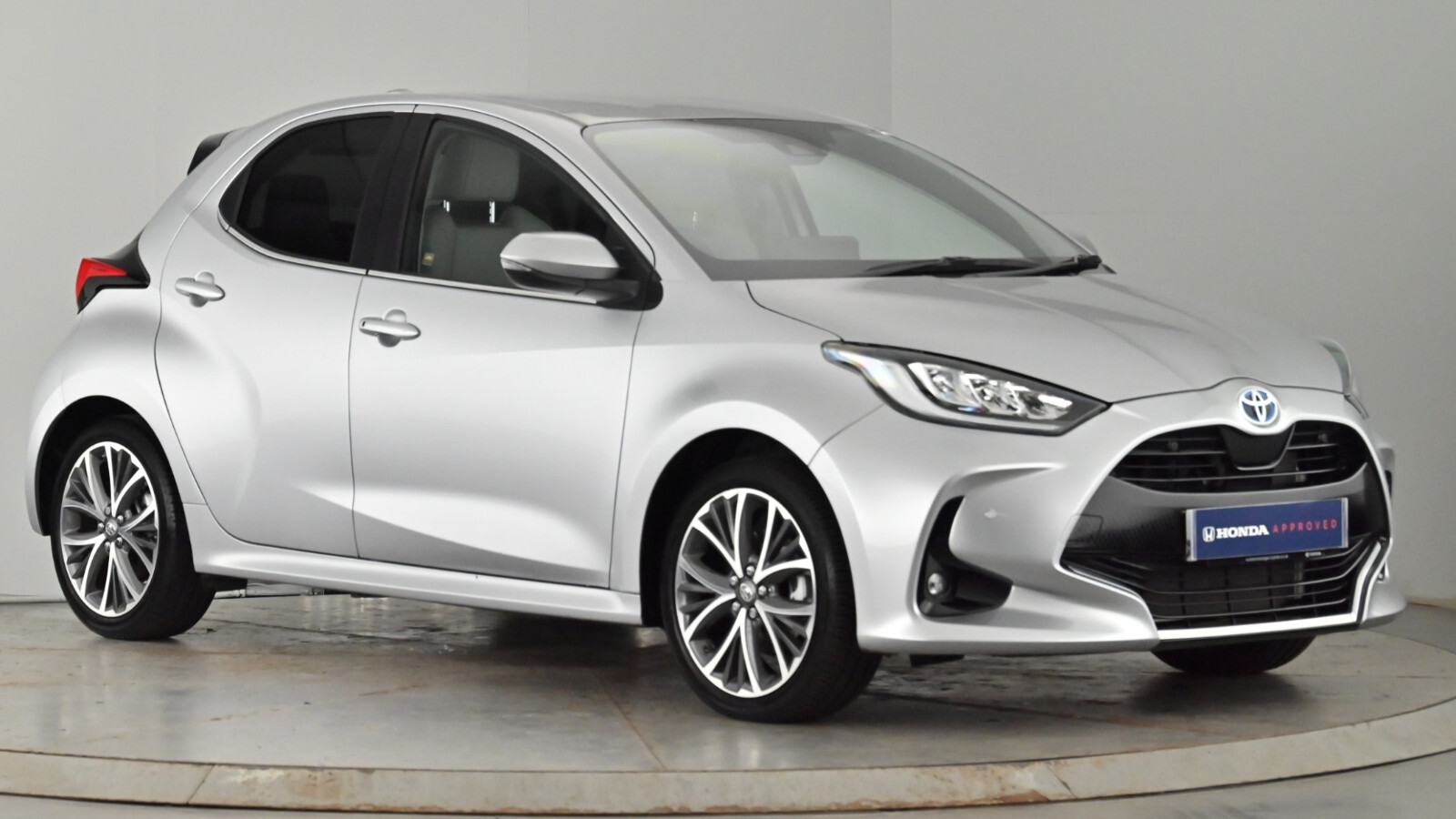 Main listing image - Toyota Yaris