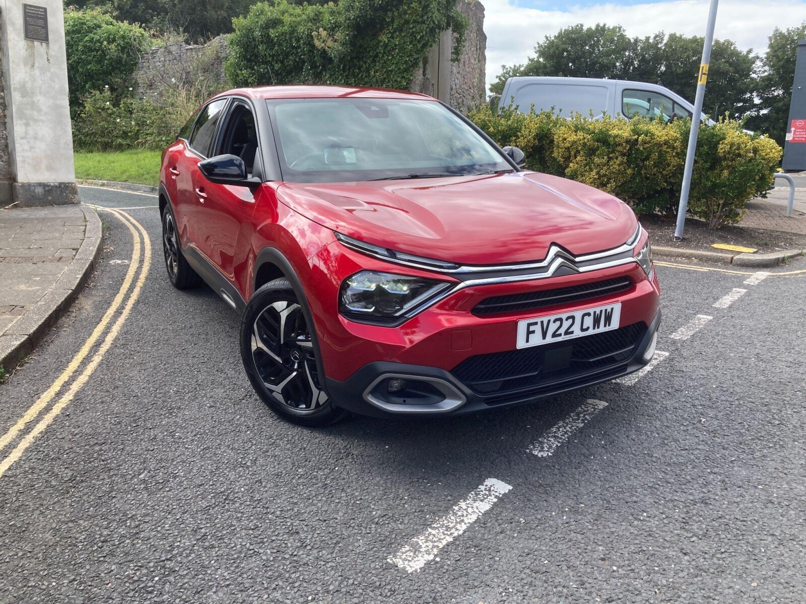 Main listing image - Citroen C4