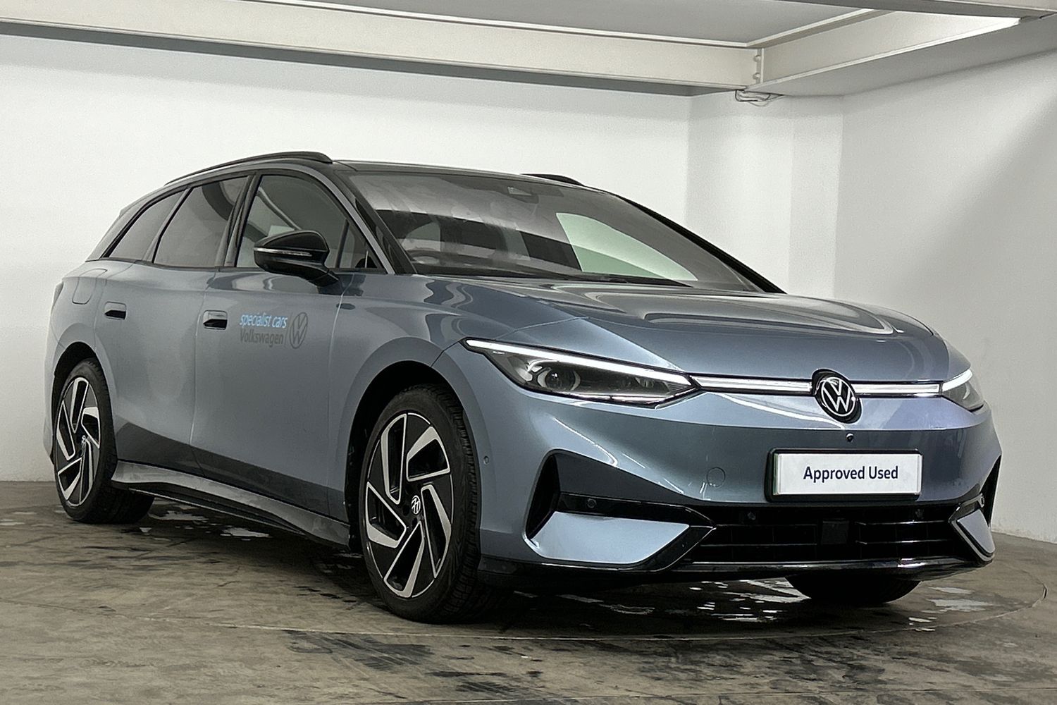 Main listing image - Volkswagen ID.7