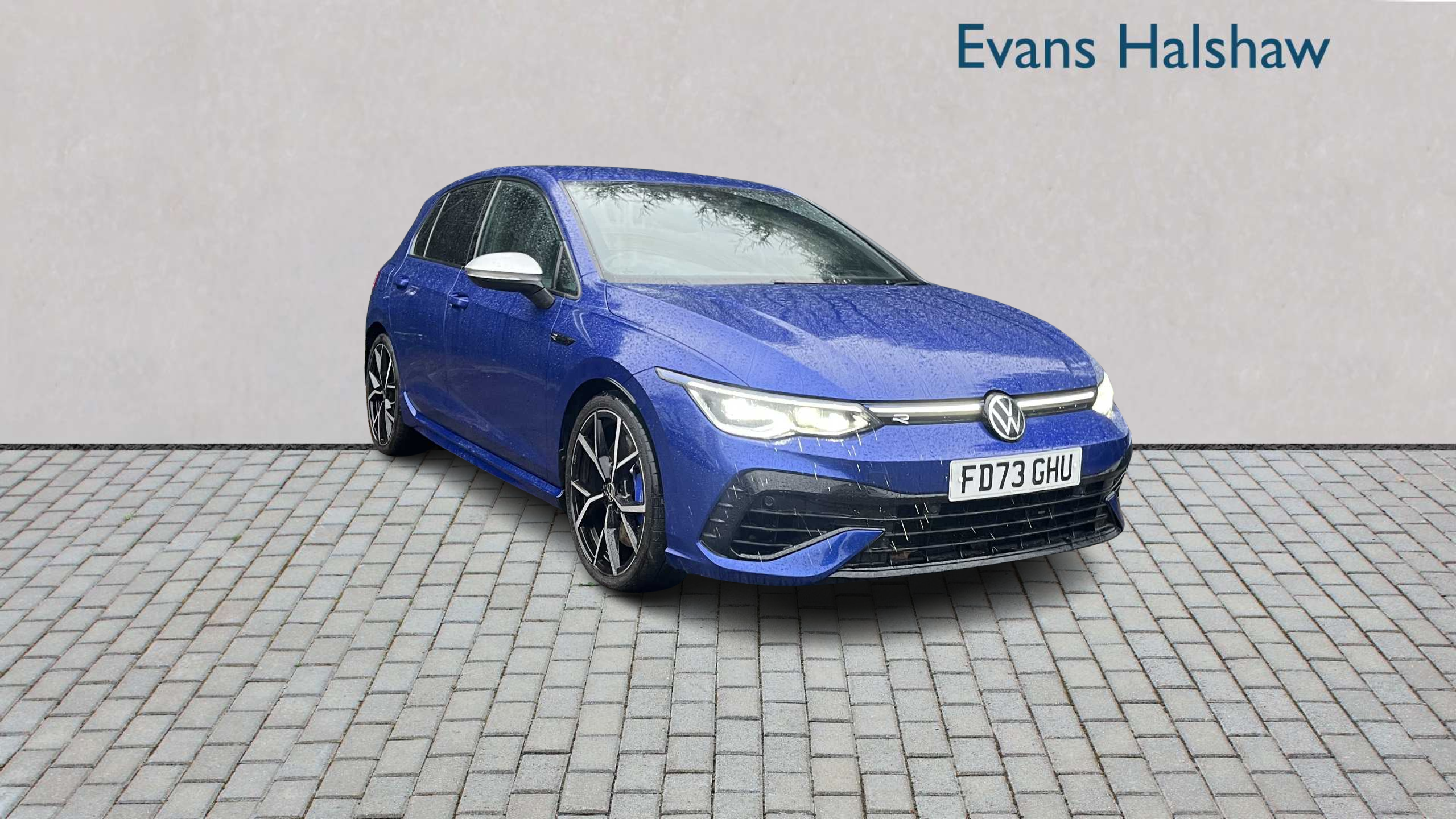 Main listing image - Volkswagen Golf R