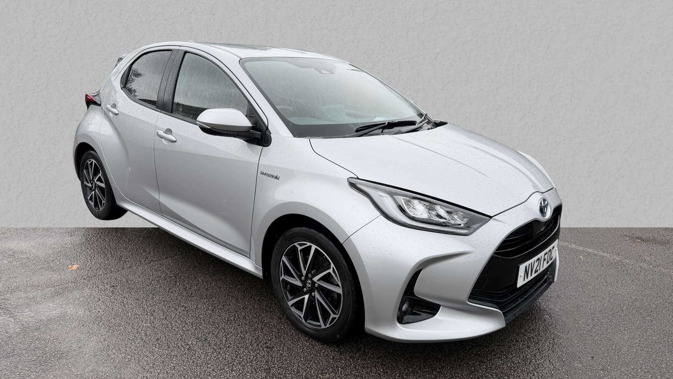 Main listing image - Toyota Yaris