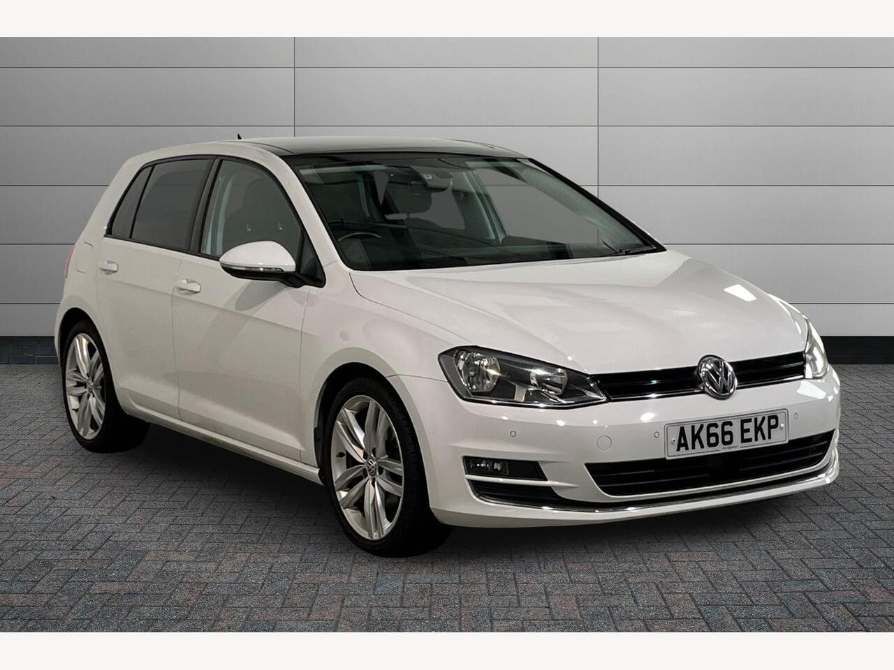 Main listing image - Volkswagen Golf
