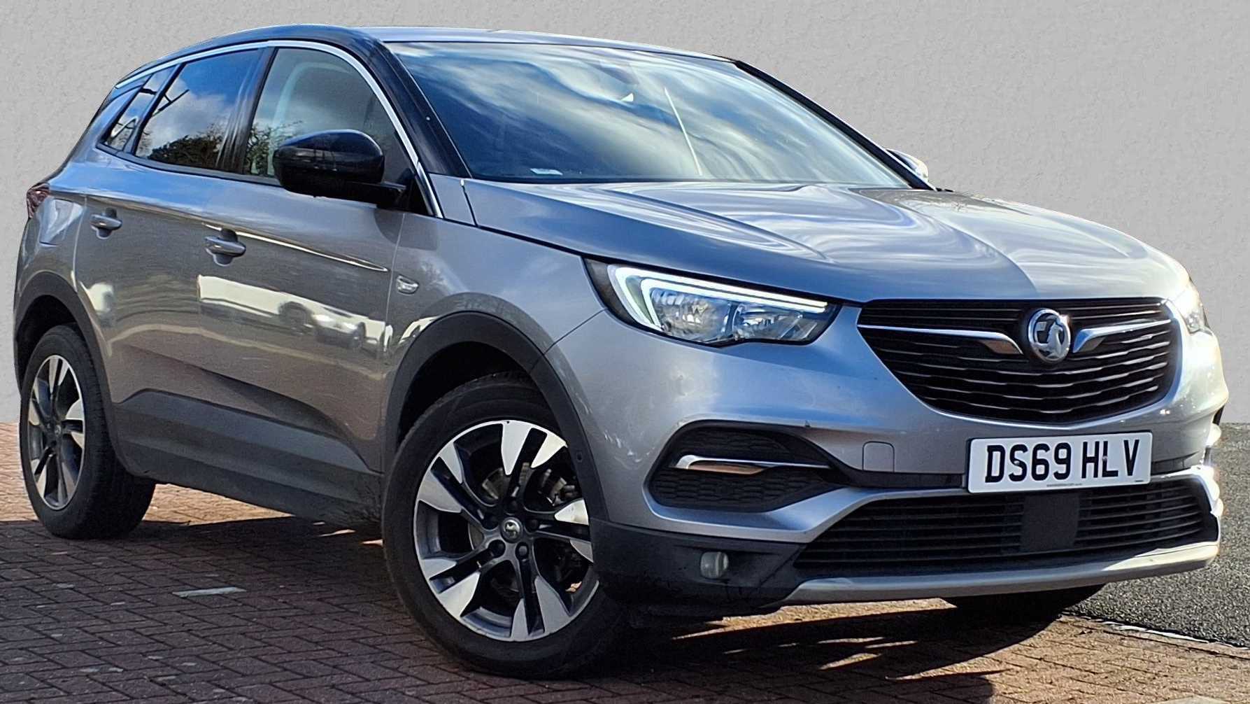 Main listing image - Vauxhall Grandland X