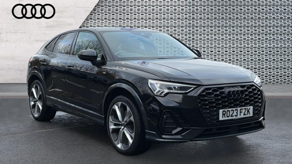 Main listing image - Audi Q3