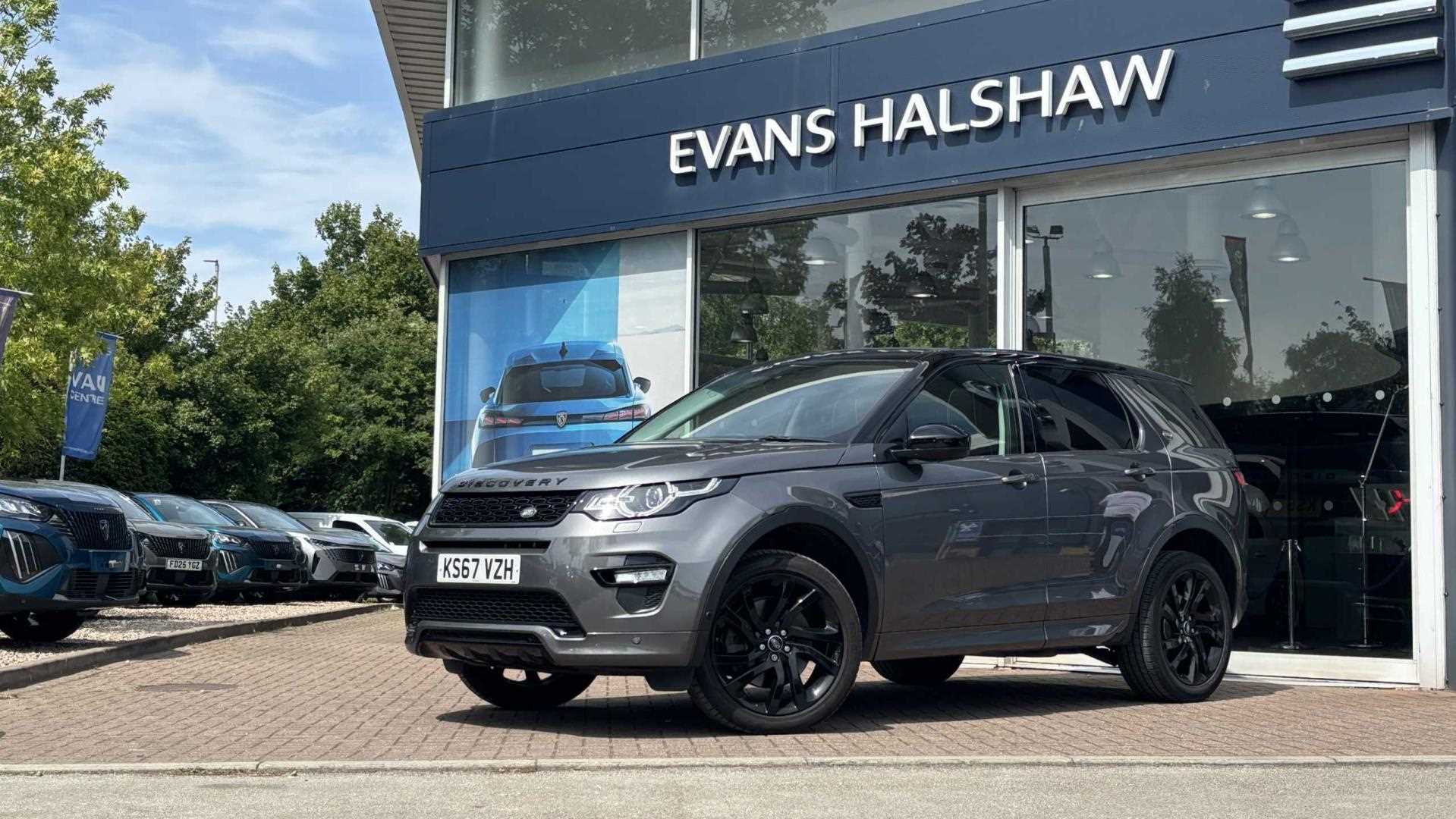 Main listing image - Land Rover Discovery Sport