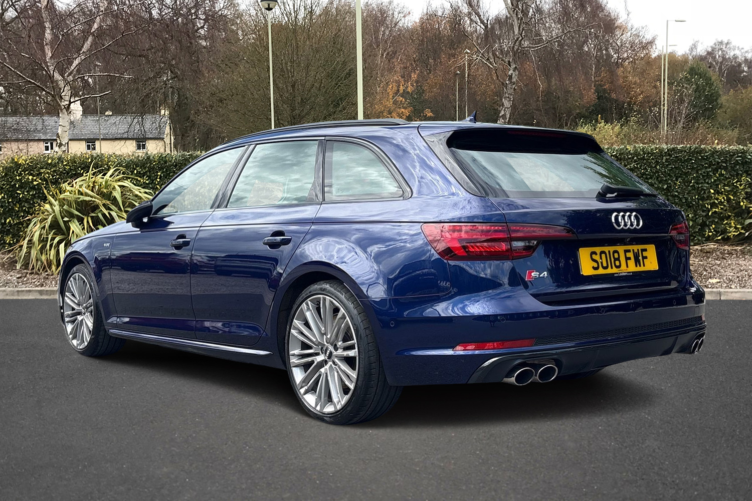Main listing image - Audi S4