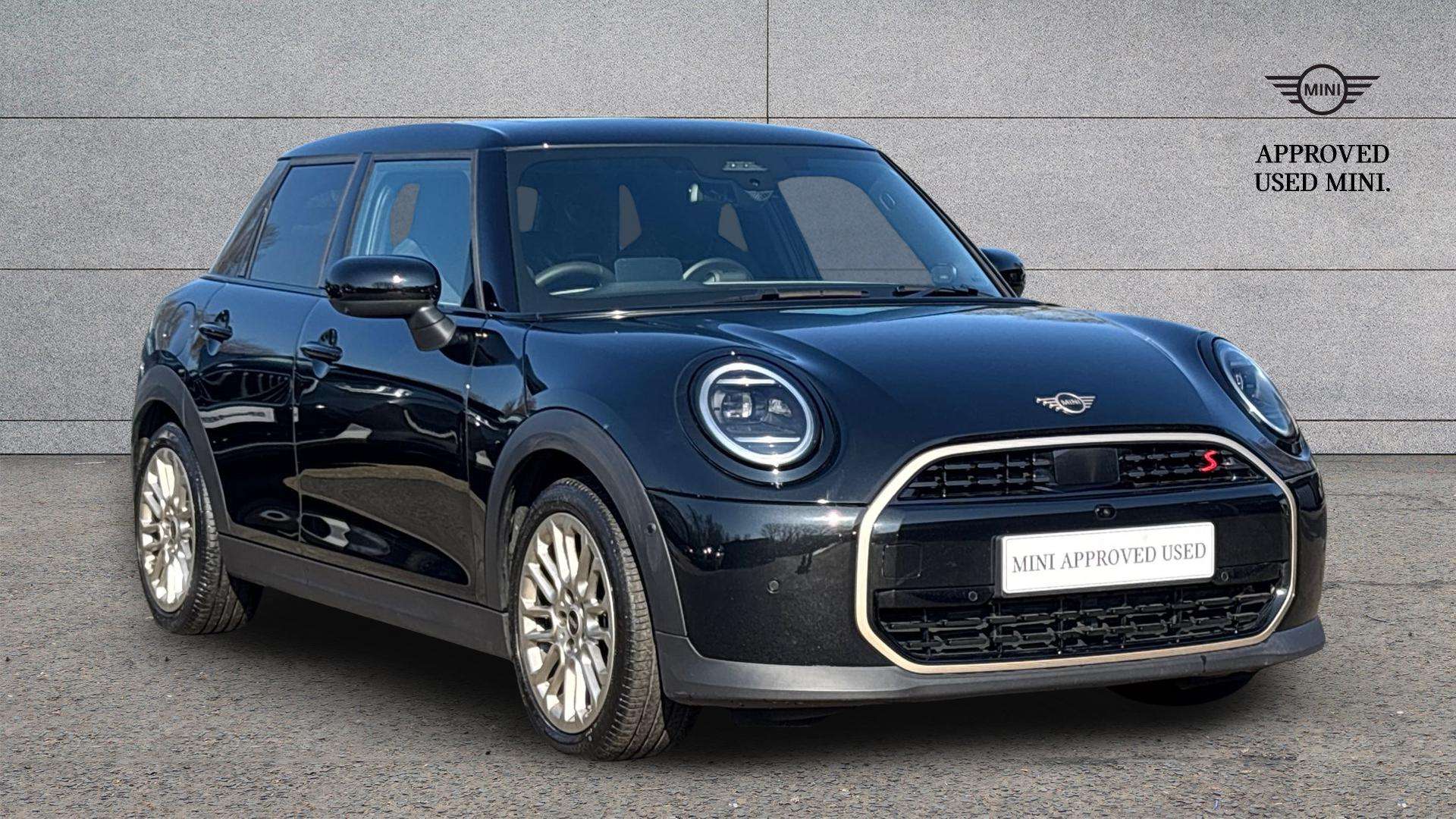 Main listing image - MINI Hatchback 5dr