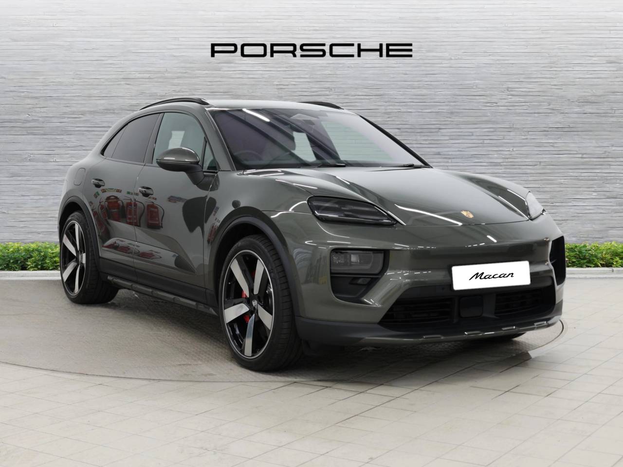 Main listing image - Porsche Macan