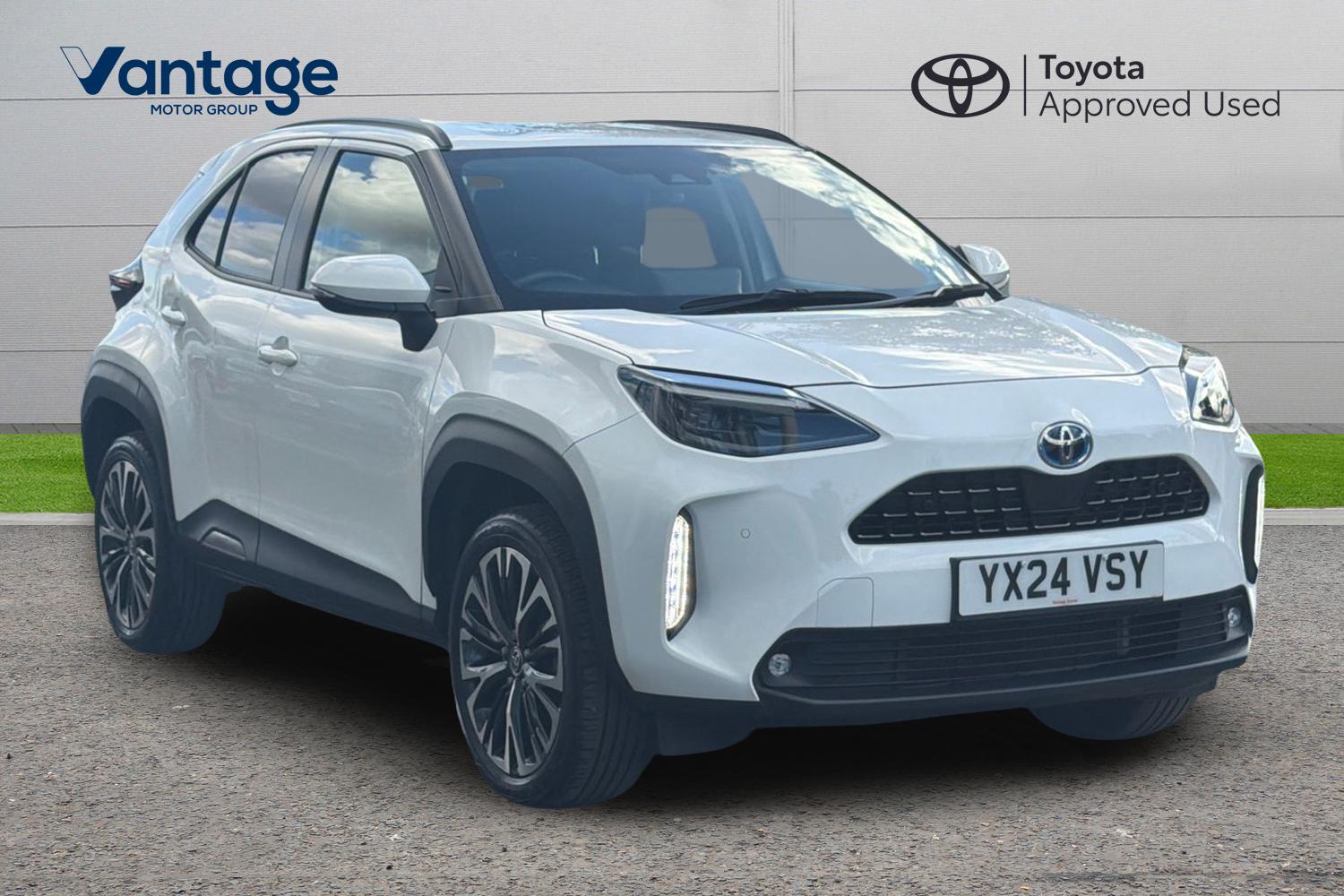 Main listing image - Toyota Yaris Cross