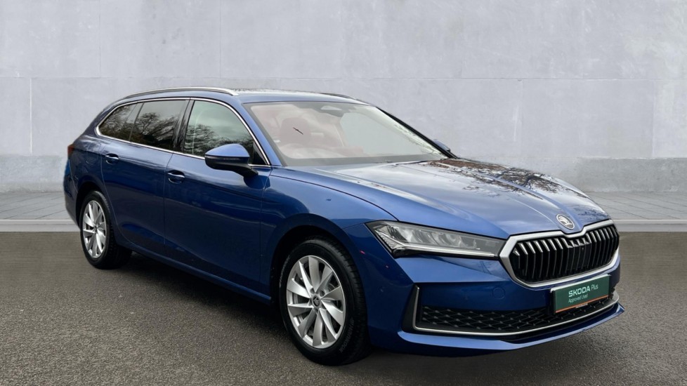 Main listing image - Skoda Superb Estate