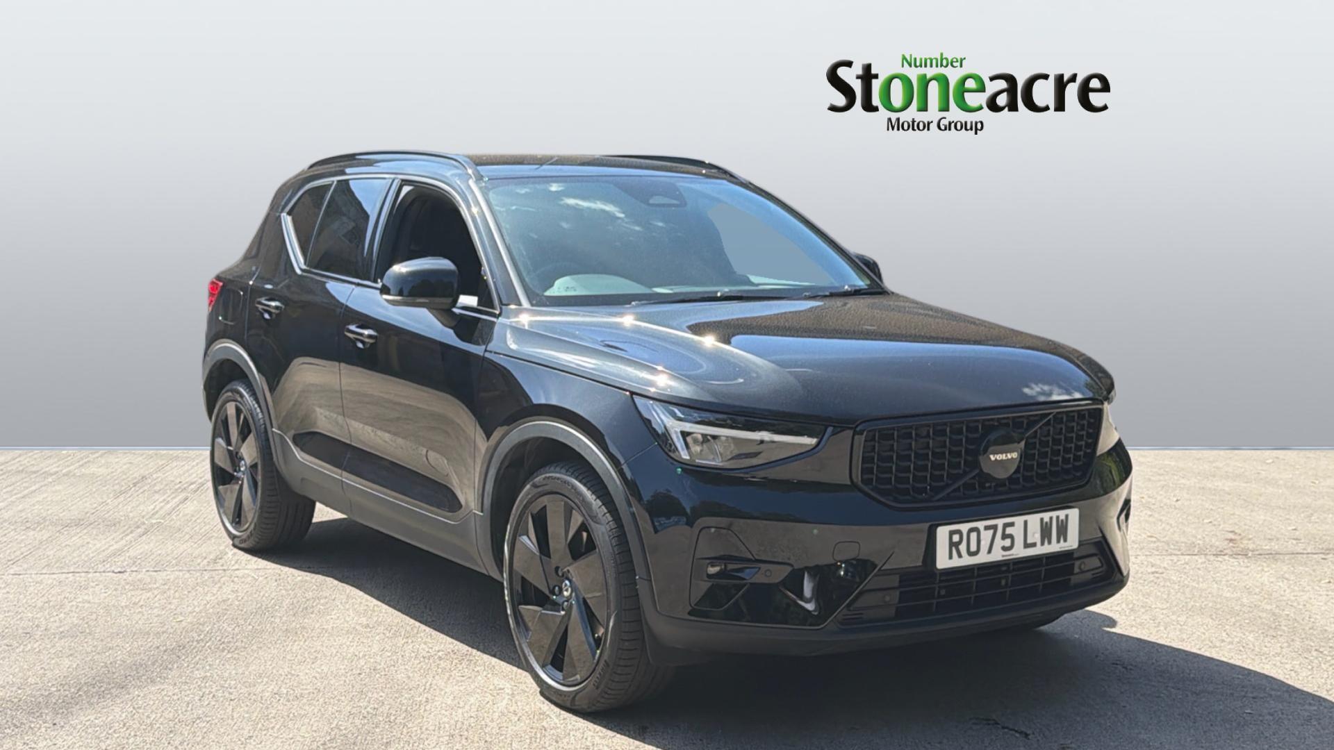 Main listing image - Volvo XC40