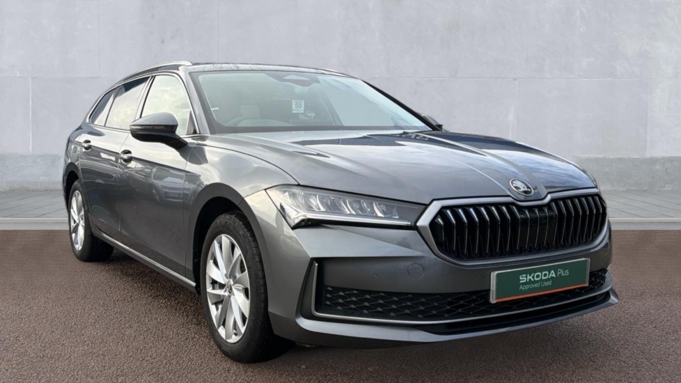 Main listing image - Skoda Superb Estate