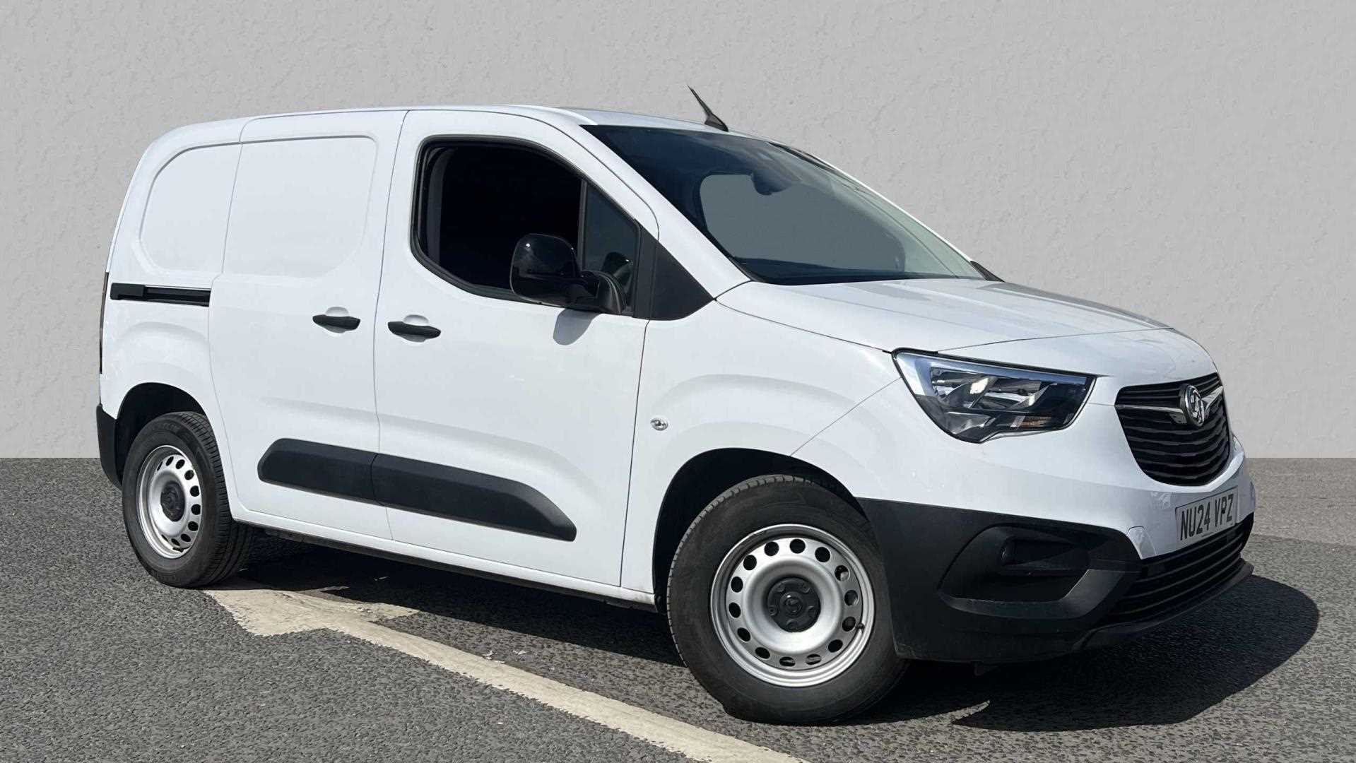 Main listing image - Vauxhall Combo Cargo-e