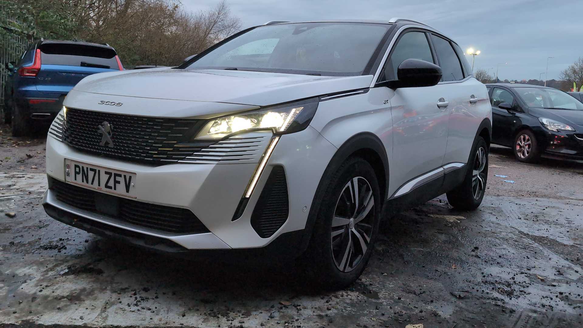 Main listing image - Peugeot 3008