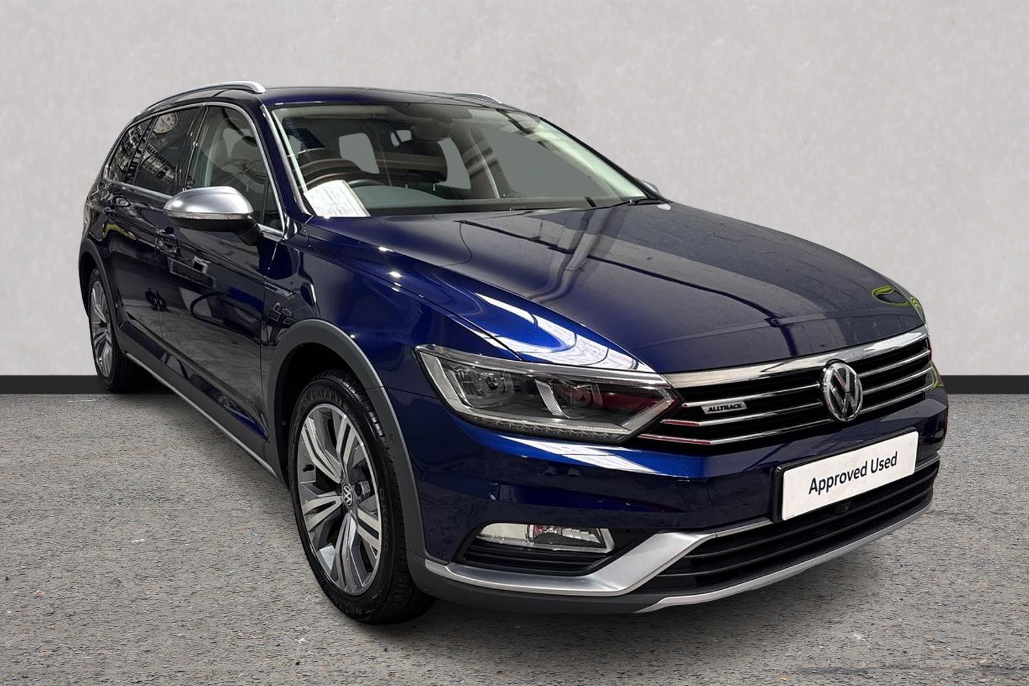 Main listing image - Volkswagen Passat