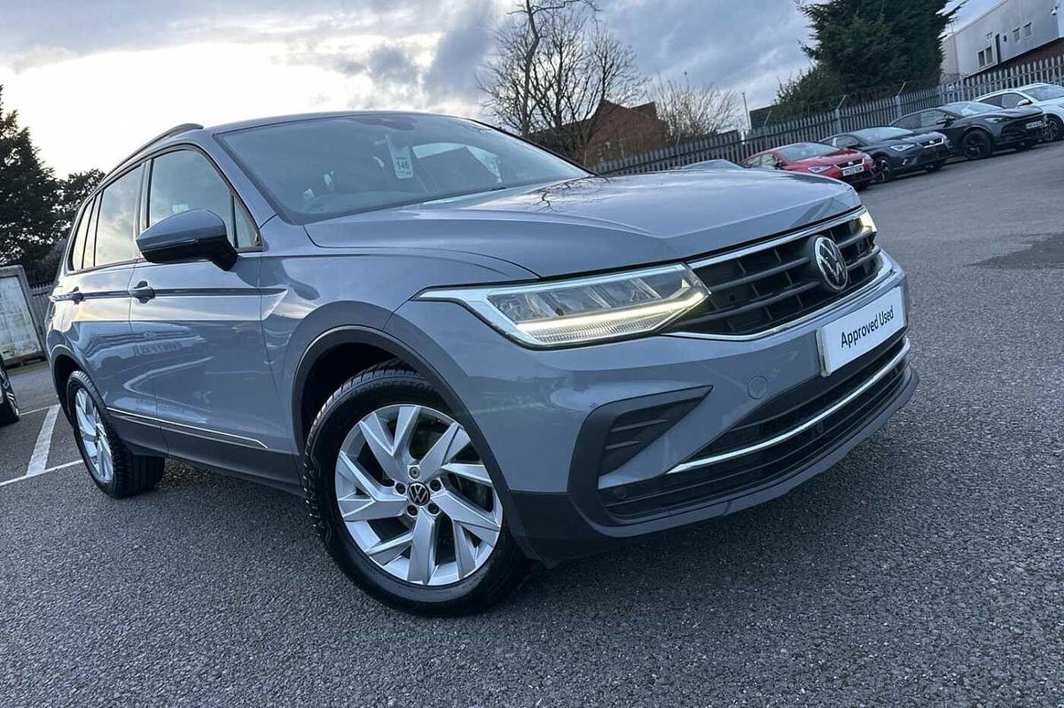 Main listing image - Volkswagen Tiguan