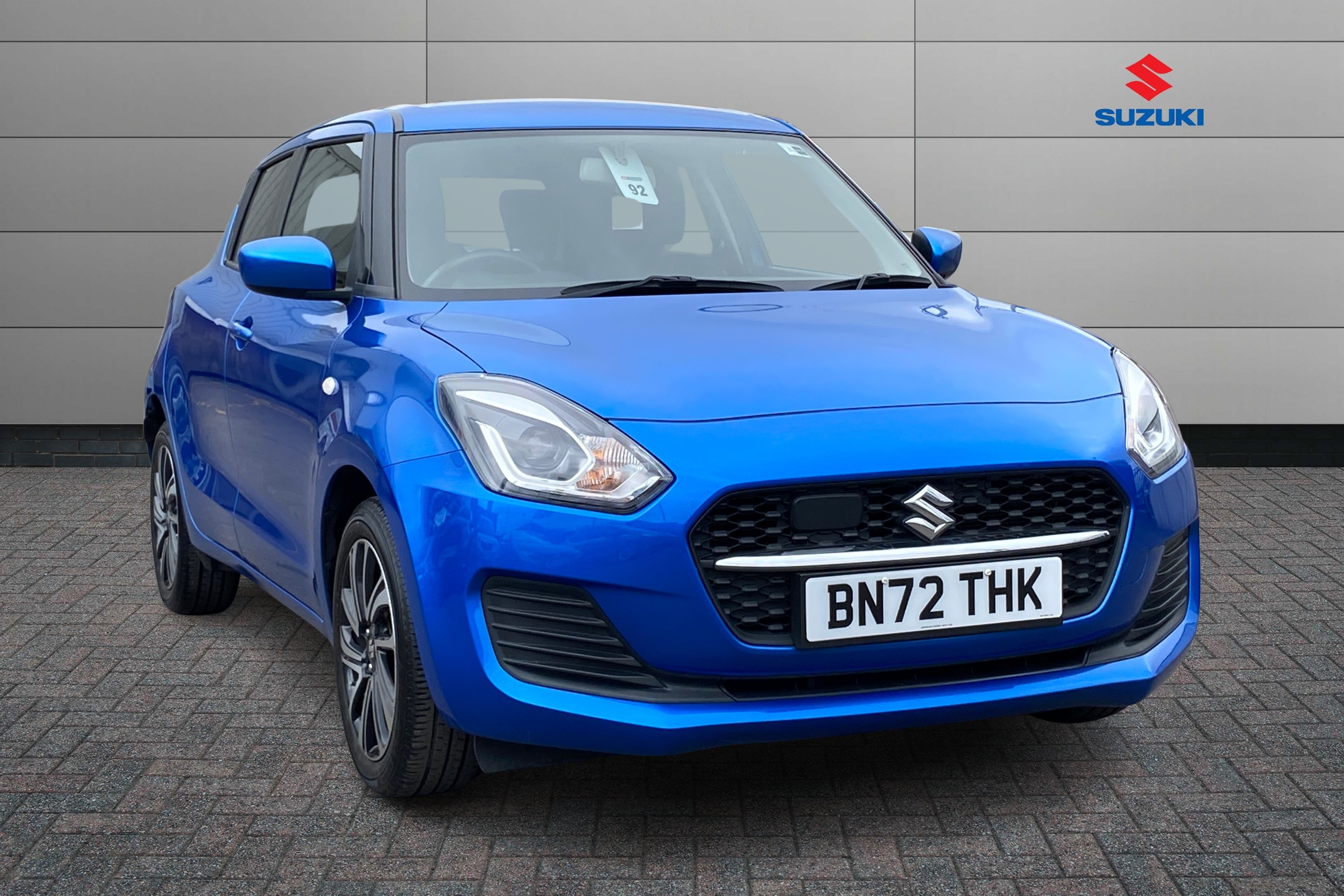 Main listing image - Suzuki Swift