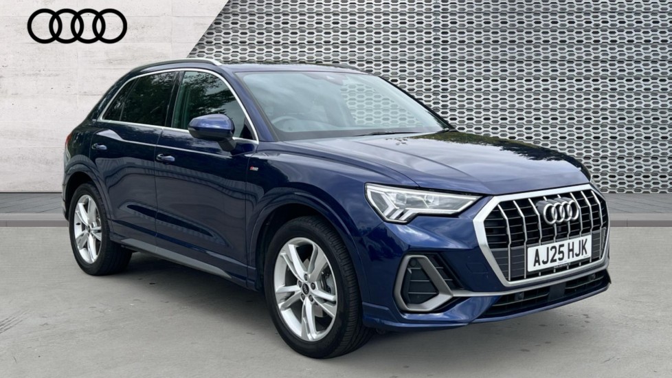 Main listing image - Audi Q3