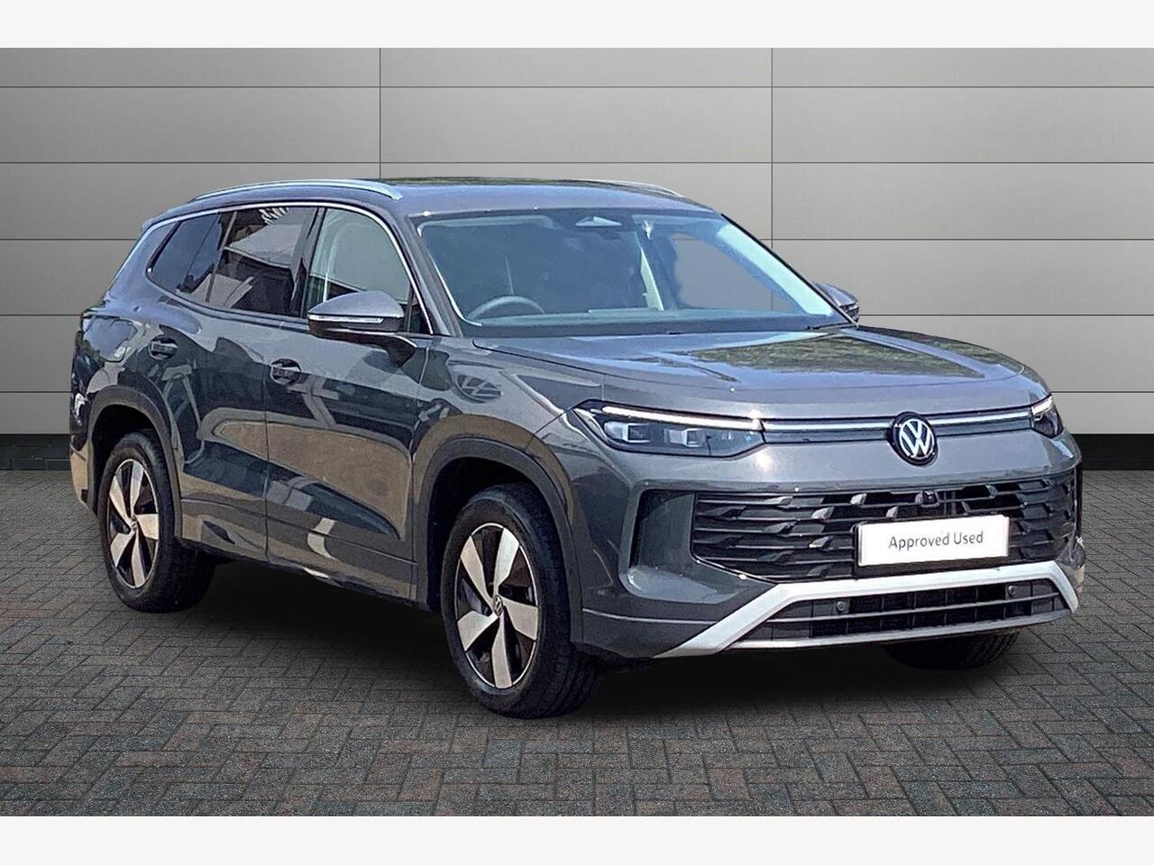 Main listing image - Volkswagen Tayron