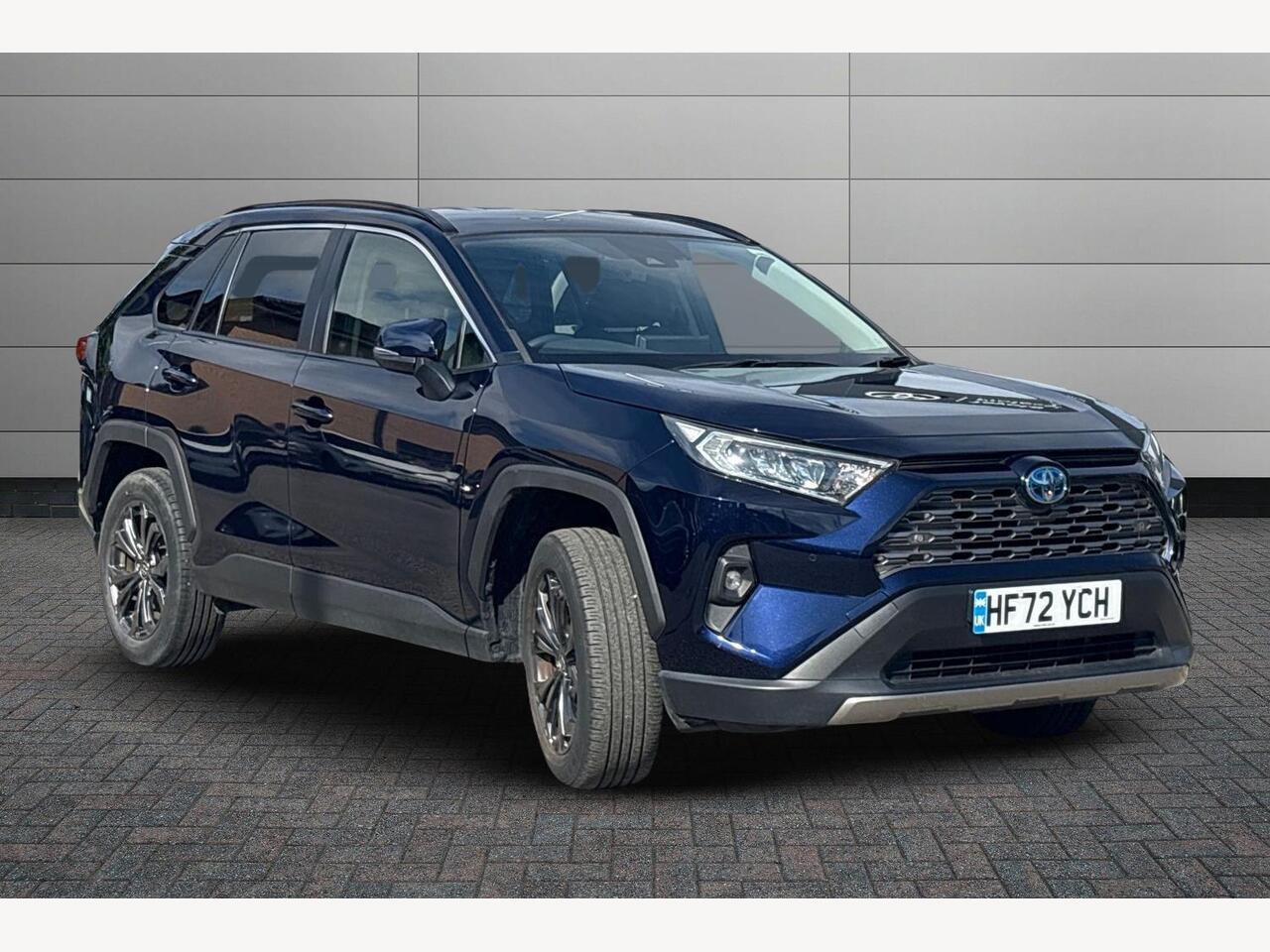Main listing image - Toyota RAV4