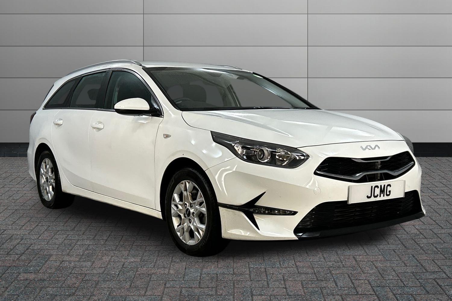 Main listing image - Kia Ceed SW