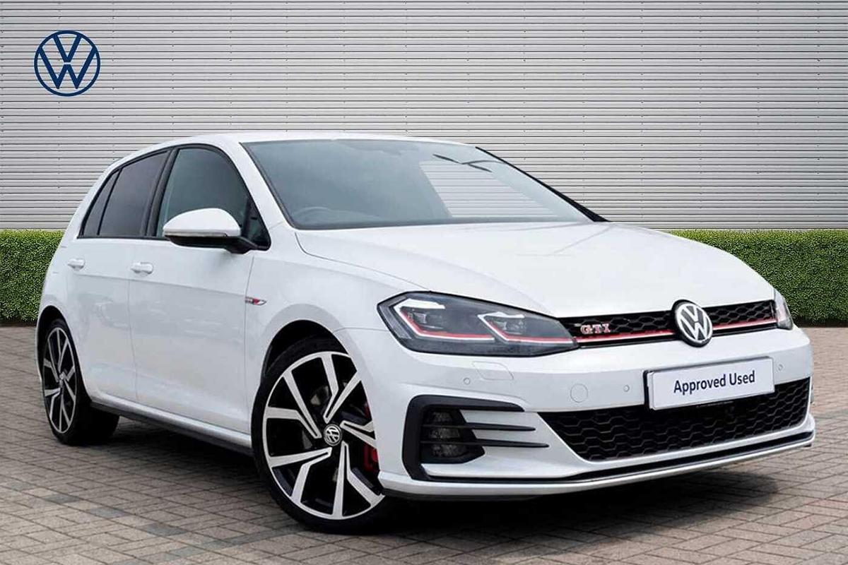 Main listing image - Volkswagen Golf