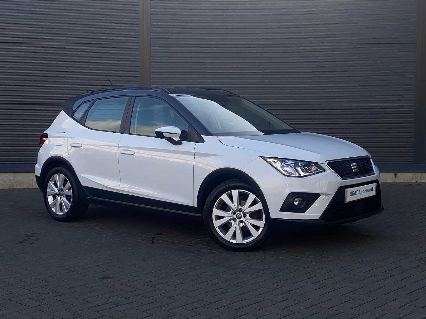 Main listing image - SEAT Arona