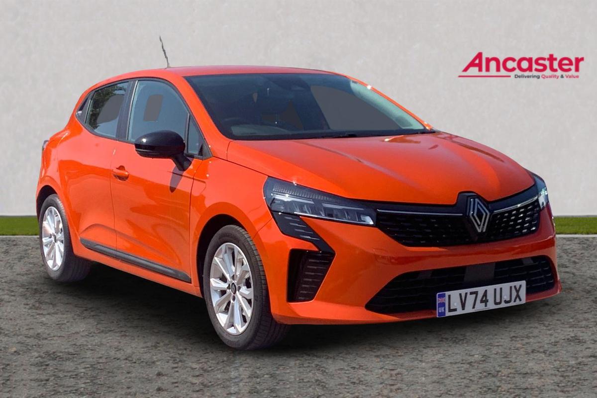 Main listing image - Renault Clio