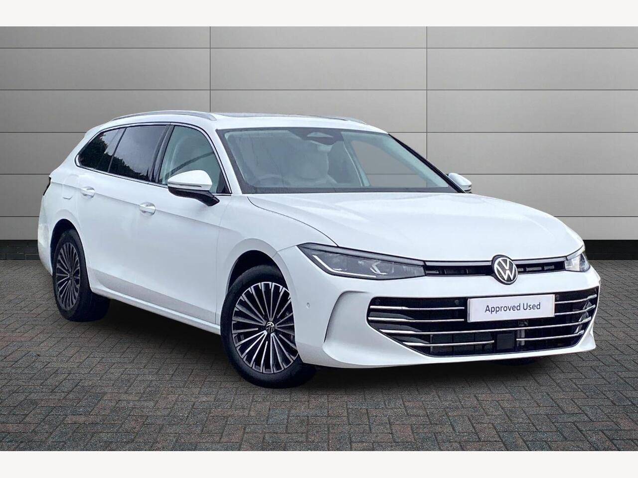 Main listing image - Volkswagen Passat Estate