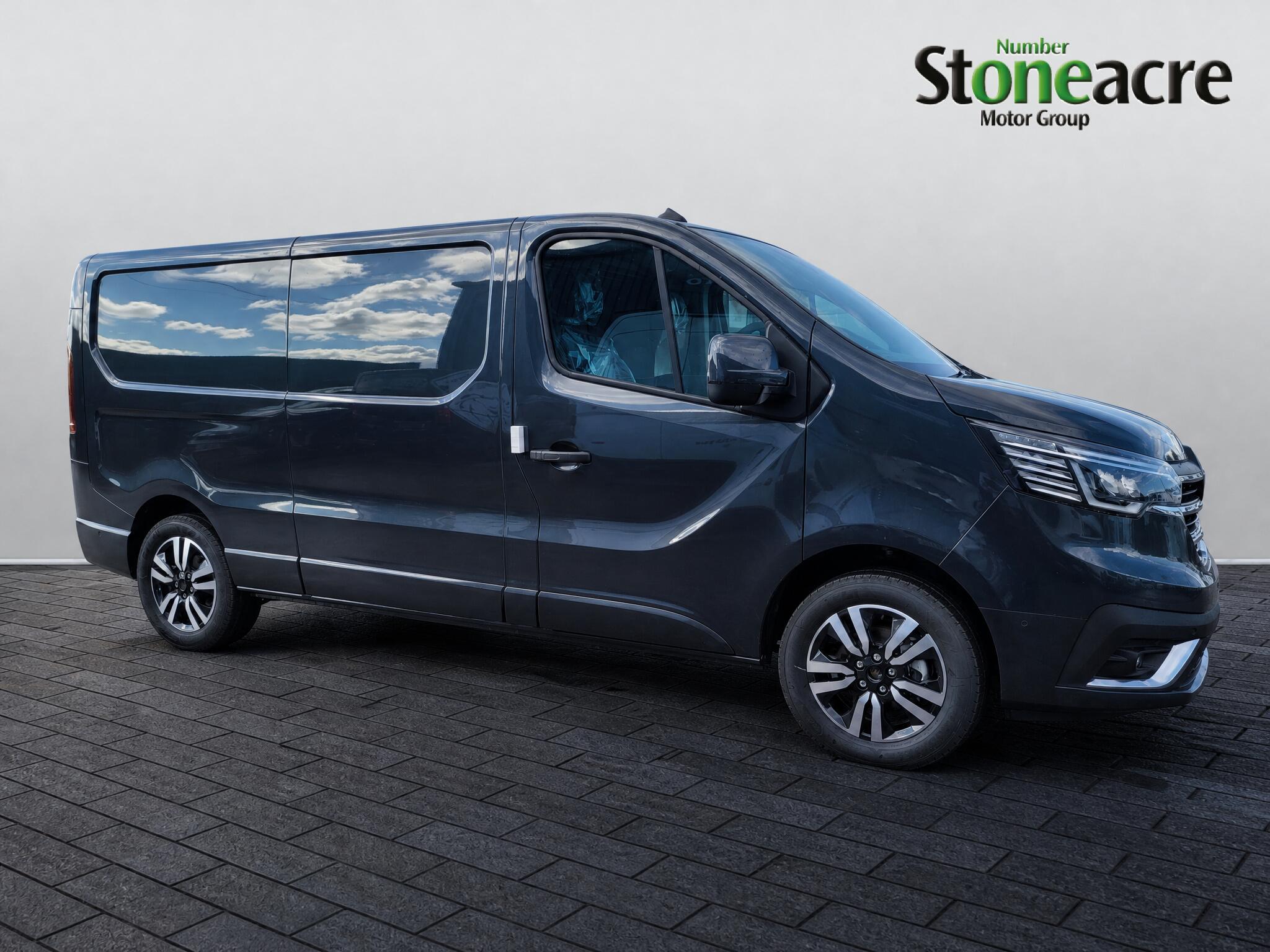 Main listing image - Renault Trafic