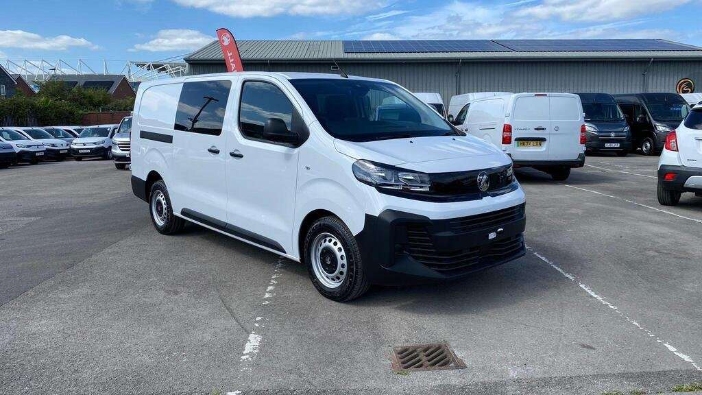 Main listing image - Vauxhall Vivaro