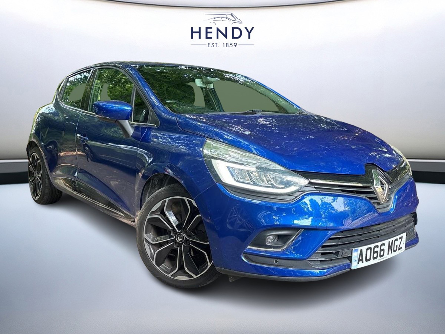 Main listing image - Renault Clio