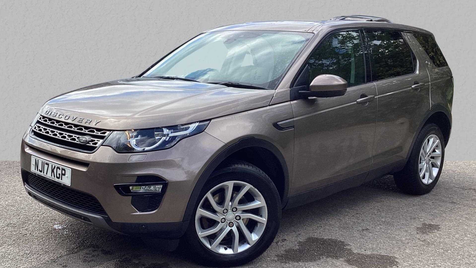 Main listing image - Land Rover Discovery Sport