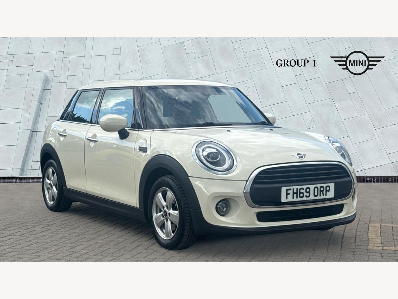 Main listing image - MINI Hatchback 5dr