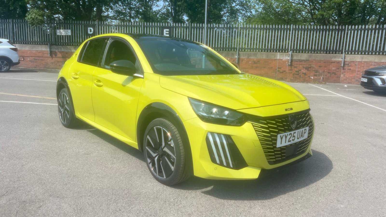 Main listing image - Peugeot 208
