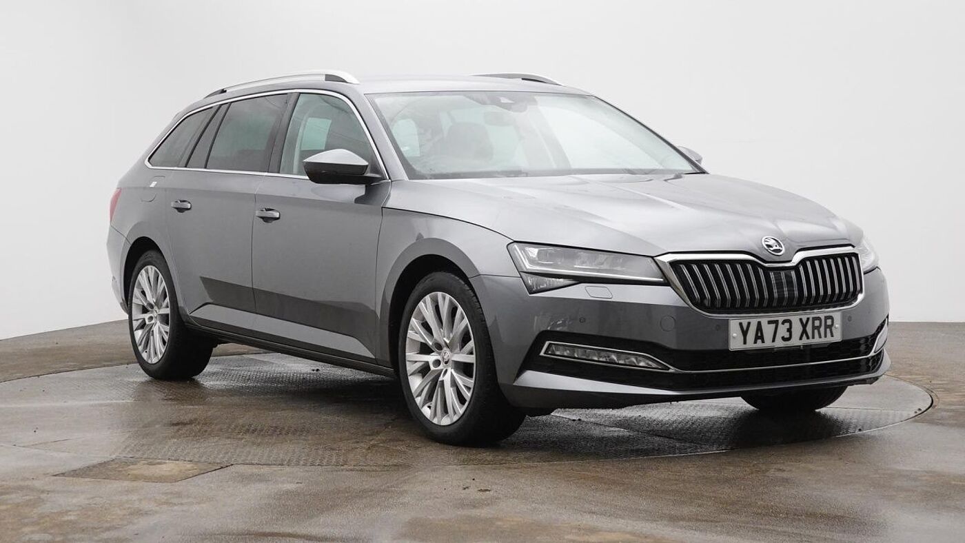 Main listing image - Skoda Superb Estate