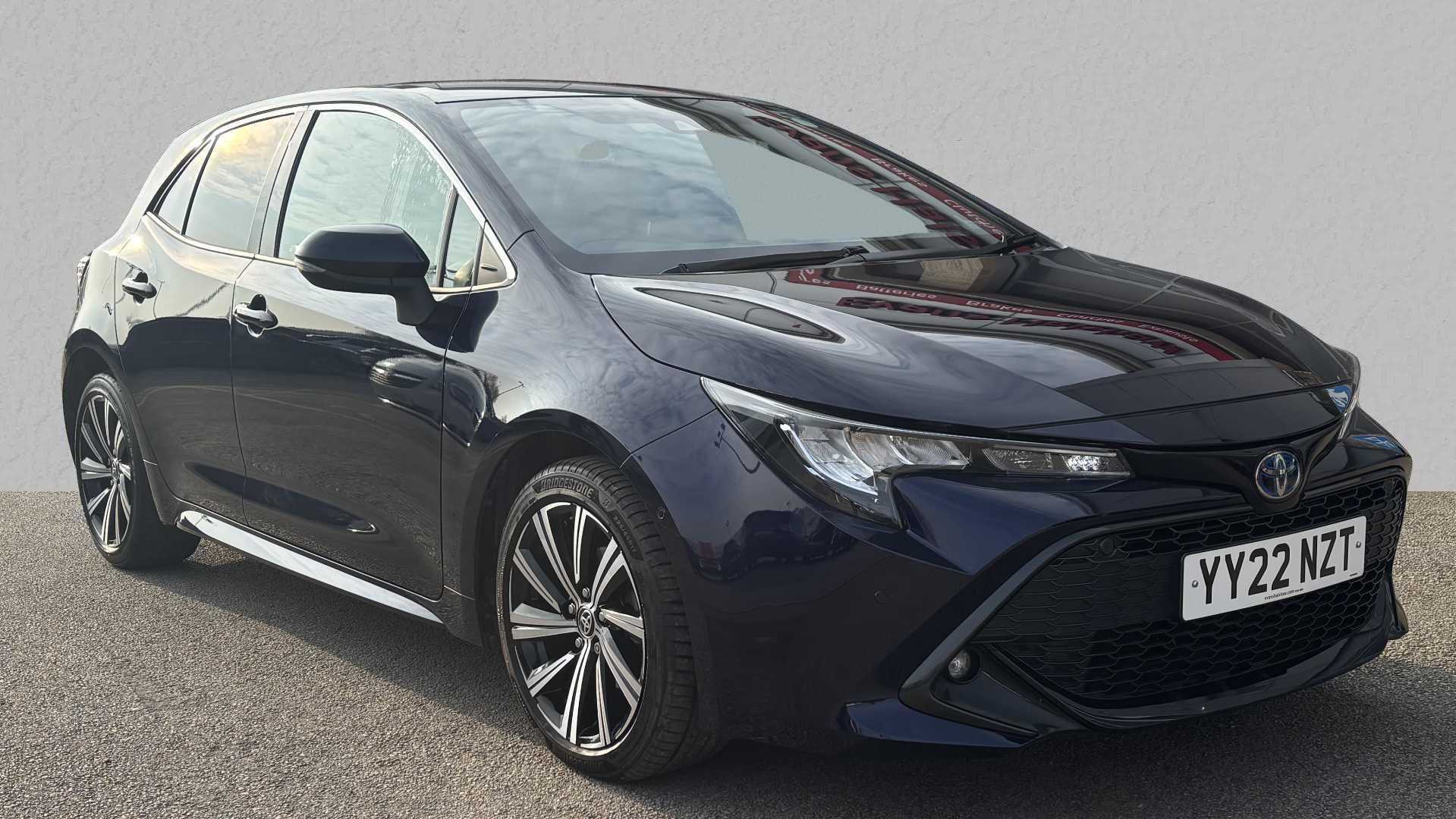 Main listing image - Toyota Corolla