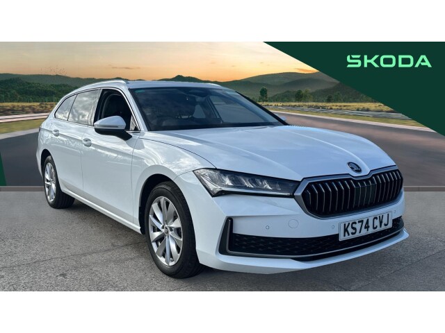 Main listing image - Skoda Superb Estate