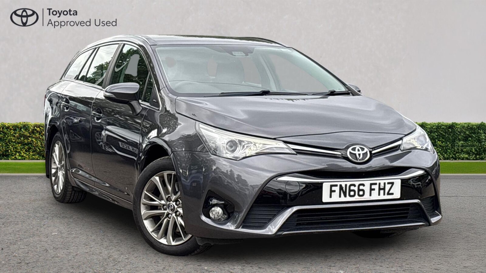 Main listing image - Toyota Avensis