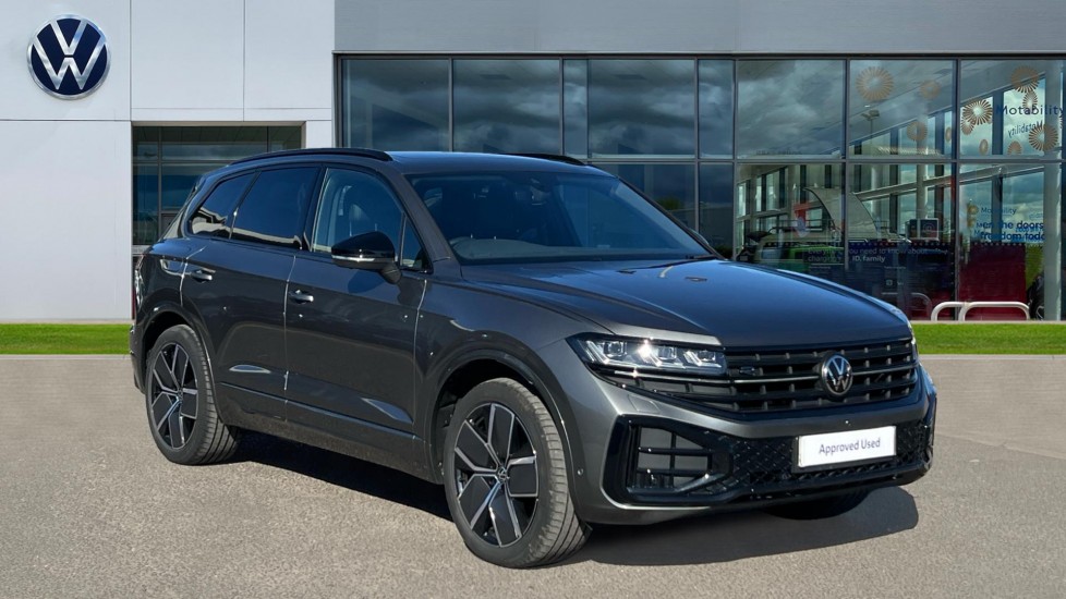 Main listing image - Volkswagen Touareg