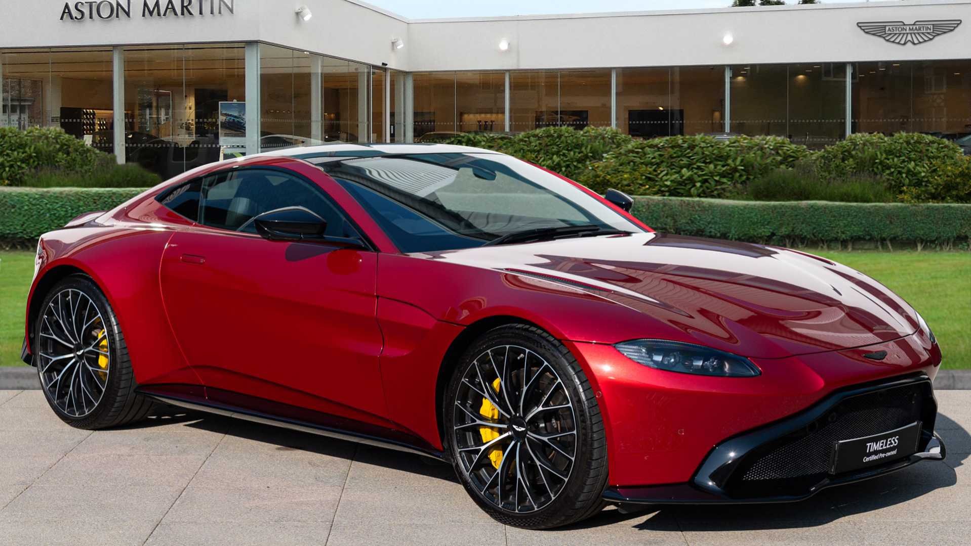 Main listing image - Aston Martin Vantage