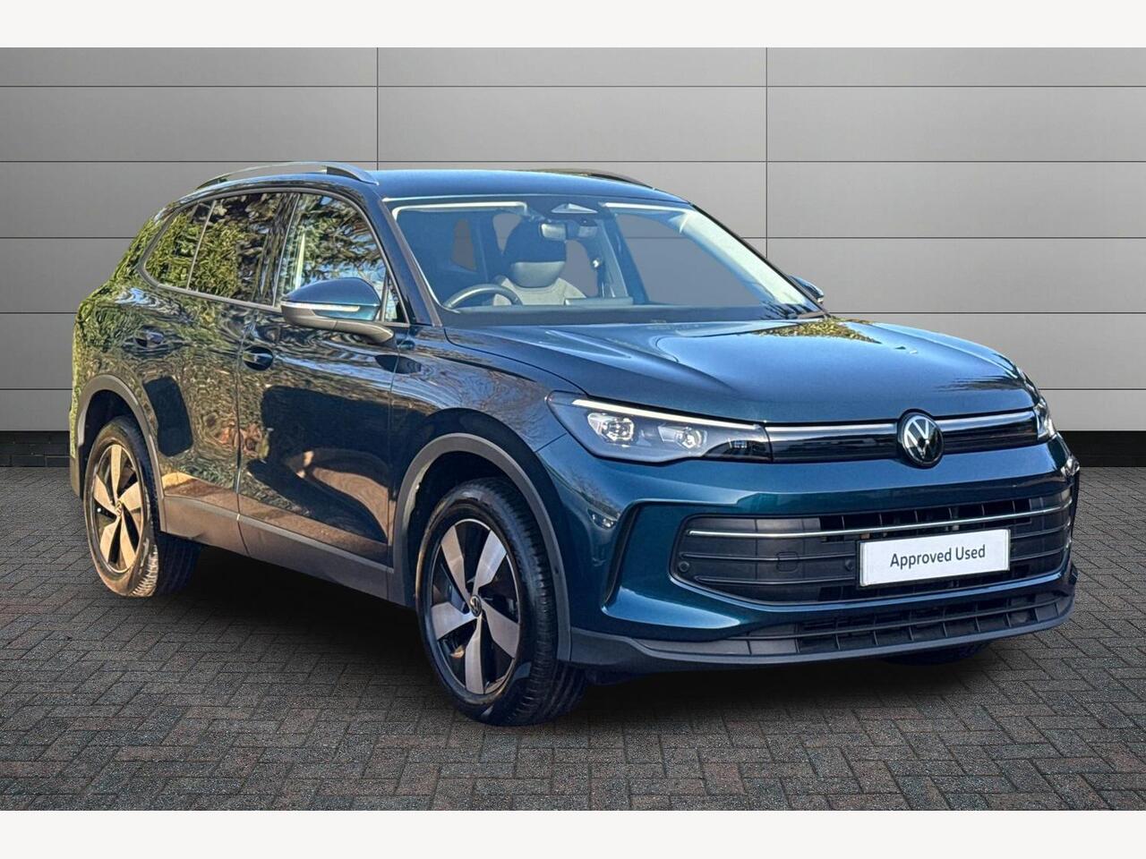 Main listing image - Volkswagen Tiguan